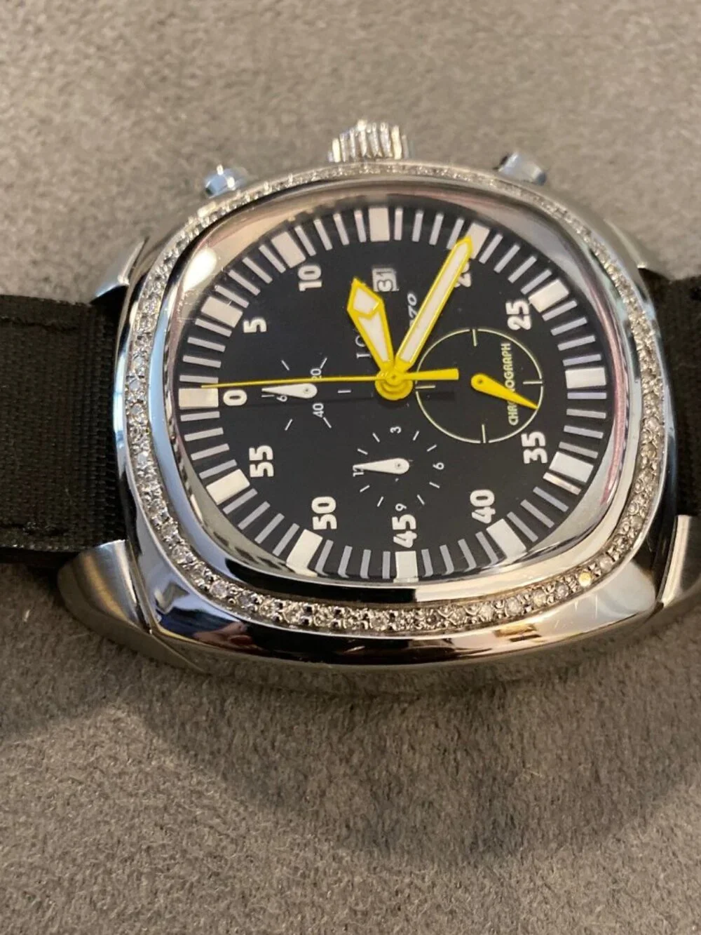VINTAGE LOCMAN 1970 DIAMOND BEZEL BLACK CHRONOGRAPH WATCH - Picture 4 of 16